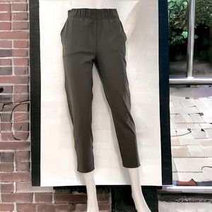 Aritzia Babaton Pull On Stretch Pants